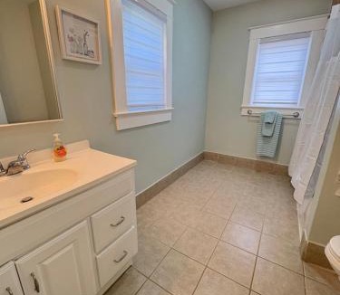 Triangle Villa | 3 Bedrooms 4 Beds 2 Bathroom Single Family Home 5 Minutes to Quantico