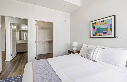 Bluemont Hotel | 3 Units | Ballston Extended Stay | Rooftop View & Kitchen | Walk to Local Dining