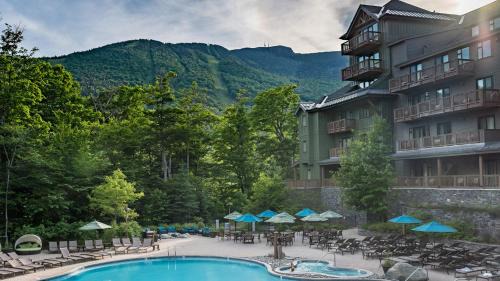 Stowe Area Resort | 309 Studio Spruce Peak Lodge Base of Stowe Mt Resort Sleeps 4