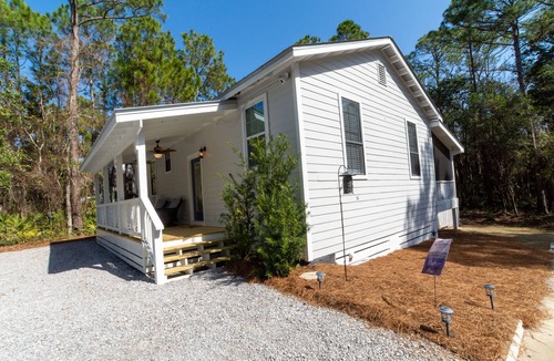 Seagrove Beach House | 30A DEEDED BCH ACCESS Sugar white sand.Seaside shops, Fenced yrd, private, bikes