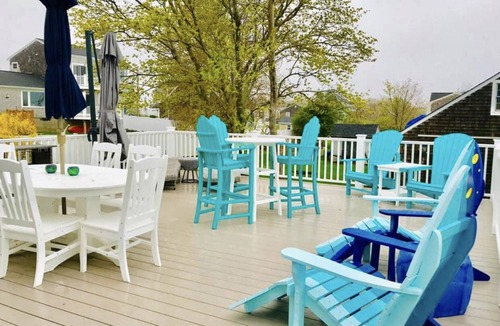 Sandwich House | 32 Tupper Ave