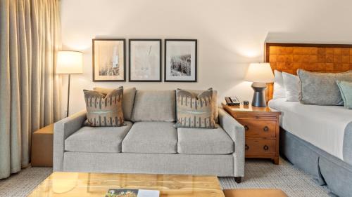 Stowe Area Resort | 345 Studio Spruce Peak Lodge at Stowe Mt Resort Sleeps 4