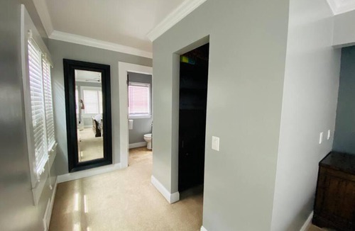 Dubuque House | 3bed 2bath nestled in cozy Grandview neighborhood