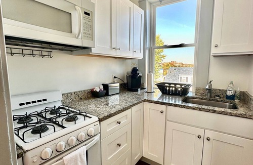 Federal Hill Apartment | 3BR Luxe Penthouse Federal Hill/Downtown Perfect homebase for FIFA World Cup2026