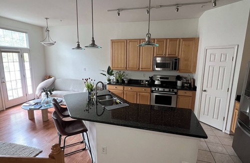Gaithersburg House | 3LVL Townhome in Amazing Location