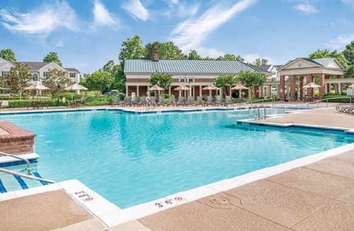 Berkeley Condo | 4 BDRM SLEEPS 12* 2 LIVING RMS, 2 KITCHENS, 4 BATHRMS, INDOOR/OUTDOOR POOLS, SPA