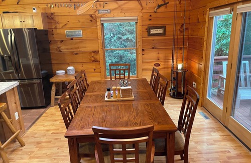 Zenda House | 4-bedroom 3 full bath, house in amazing Lake Geneva with AC.