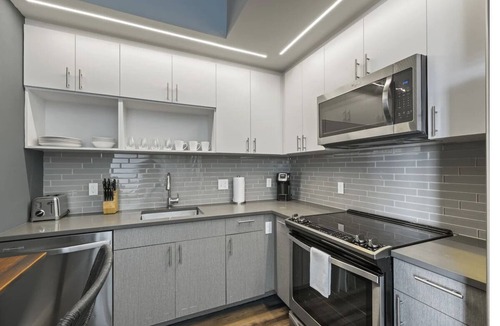 Bluemont Hotel | 4 Units in Ballston | Pet-Friendly w/Rooftop Access | Near Smithsonian Trails