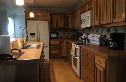 Dickel House | 400 acre working cattle and horse farm