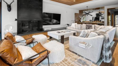 Stowe Area House | 4F One Spruce Peak Stowe Mountain Resort Ski in Ski Out 4 bed Sleeps 10