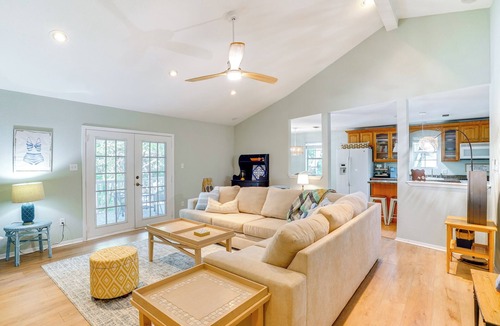 Dennis House | 5 Mi to Historic Granbury Square: Lakefront Escape