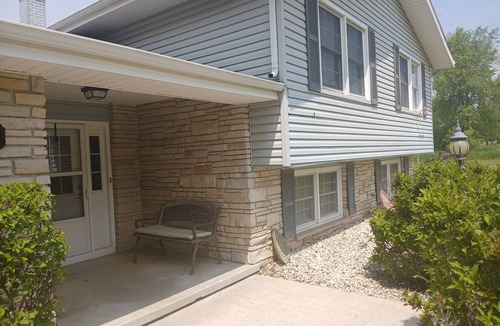 Elkhart Lake House | 5 min from Road America. Great yard and plenty of parking