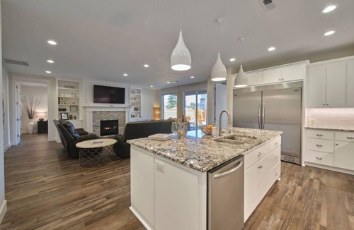 Woodland House | 526 Brand New, Luxury, Private, ADA accsessible Home Rental - 3 minutes off I-5