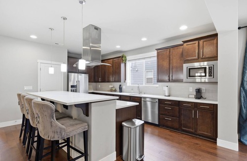 Northeast Tacoma House | 5BR Home near Tacoma Dome & Wild Waves-Sleeps 14