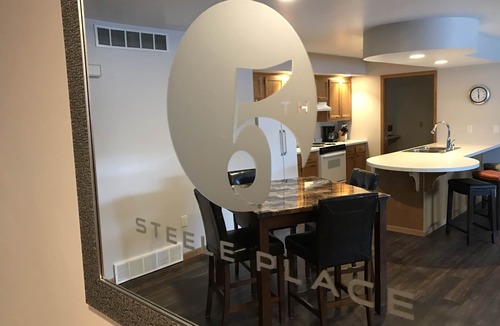 Algoma Condo | 5th Steele Place, LLC - Downtown Algoma Condos: Overnight or Extended Stays