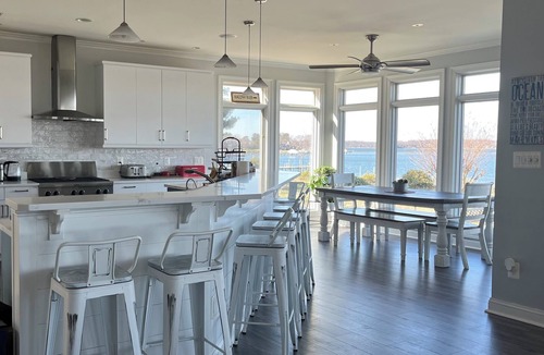 Arnold House | 6 bedroom waterfront home minutes from Downtown Annapolis! Pontoon and jet ski