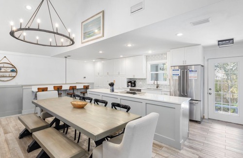 Gulf Trace House | 6BR, Private Pool, Close to the Beach, Bikes, Kayak, SUP!