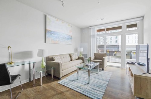 Reston Apartment | 7 min from Dulles Airport | Onsite Retail+ Fast Internet | Near DC