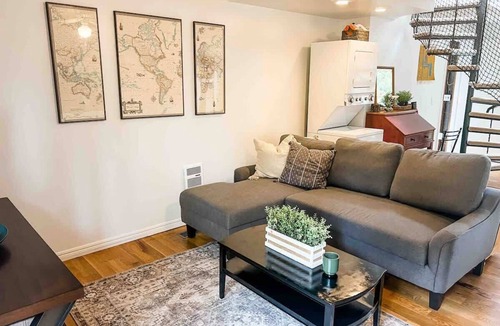 Kirkland House | 7406A - Loft 1 Bed · Convenient & Cozy Kirkland Apartment