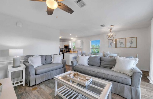 Seagrove Beach Condo | 96 m² Condo ∙ 3 bedrooms ∙ 6 guests
