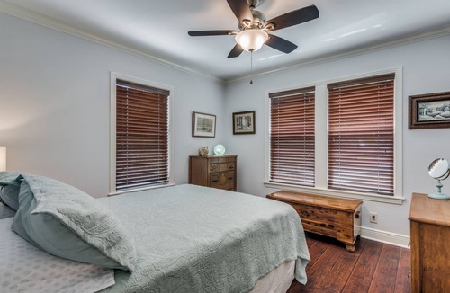Terrell Heights House | A cozy, comfortable family getaway