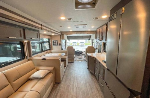 Clark County House | A high end motorhome away from home to stay in style