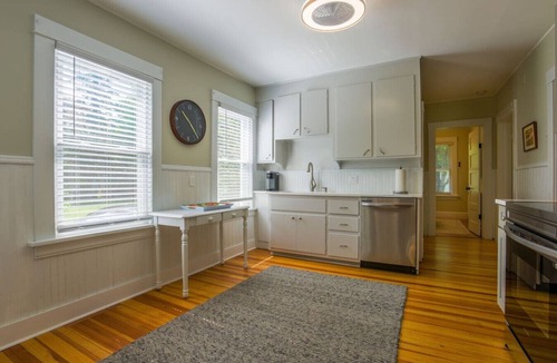 West Mystic Apartment | A Luxurious Retreat in Mystic Ct