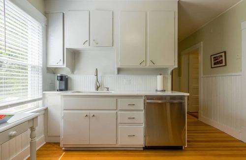 West Mystic Apartment | A Luxurious Retreat in Mystic Ct
