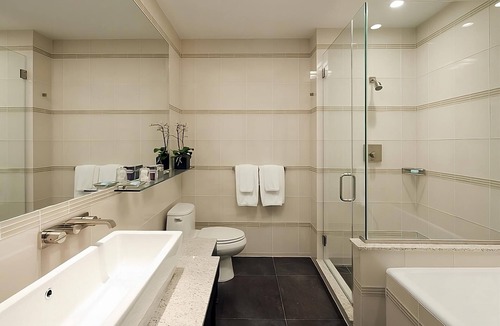 Rose Hill Hotel | A Restful Retreat! 4 Convenient Units, Rooftop Pool, Pet-friendly Property