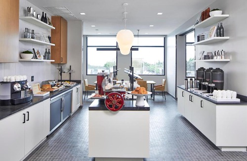 West Oak Hill Hotel | AC Hotel by Marriott Austin Hill Country