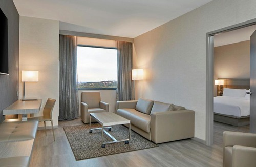 West Oak Hill Hotel | AC Hotel by Marriott Austin Hill Country