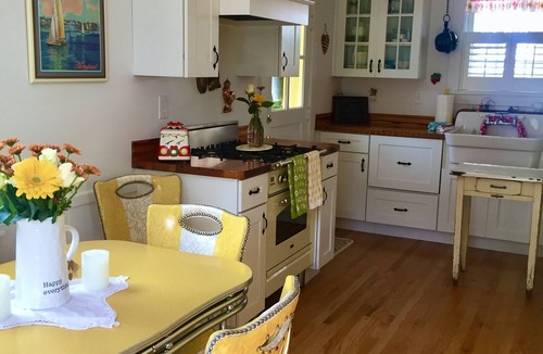 Murray Hill House | Adorable cottage! Walking distance to USNA & downtown! (VRBO only)