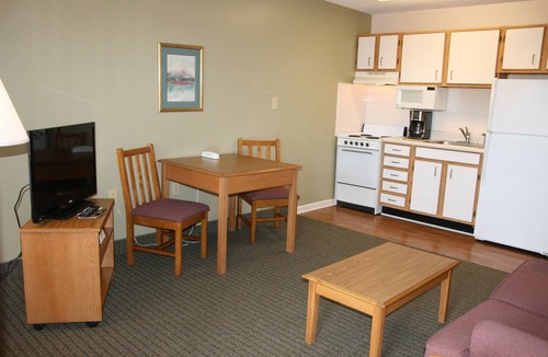 Lexington - Salisbury Hotel | Affordable Suites Lexington