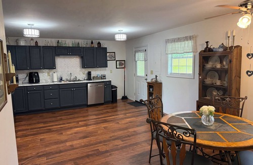 Woodbine House | Alberta's Place Private House
