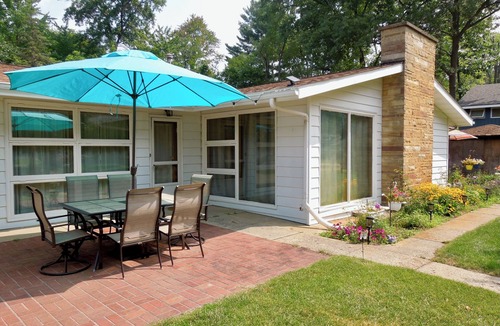 Gobles House | All Season Lakehouse on Private Lake in Southwest Michigan