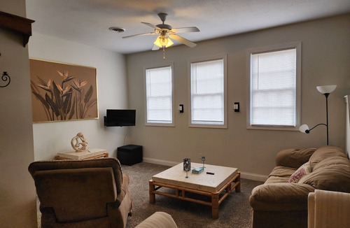 Lorain Apartment | Amazing apartment with AC in Lorain