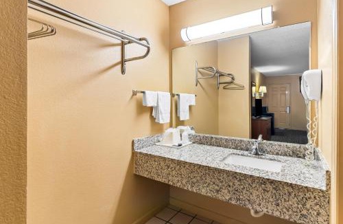 Athens Hotel | America's Best Value Inn-Athens