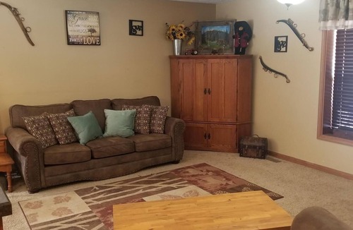 Keystone House | American Pines Lodge, 5 miles from Mt. Rushmore