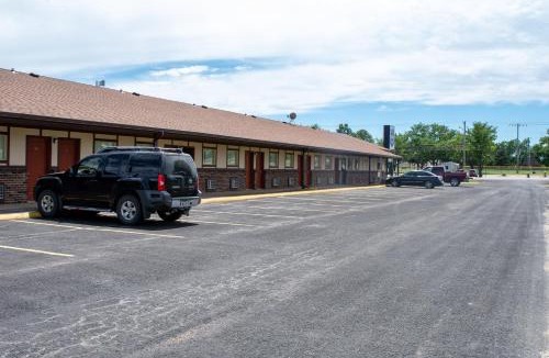 Chanute Hotel | Americas Best Value Inn Chanute