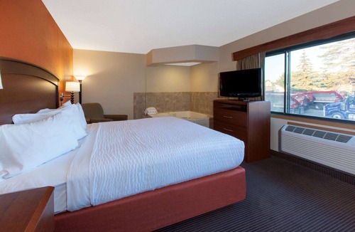 Iron River Hotel | AmericInn by Wyndham Iron River
