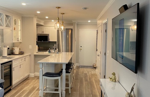 Eastport Condo | Annapolis Condo walking distance to downtown with excellent water view!