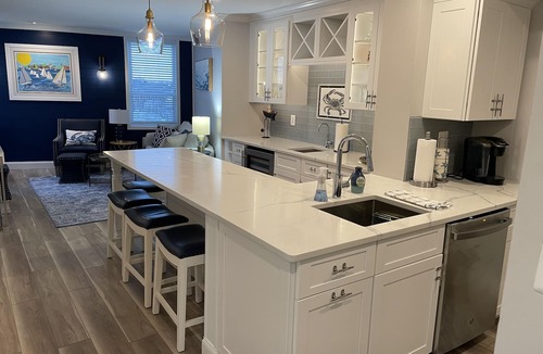 Eastport Condo | Annapolis Condo walking distance to downtown with excellent water view!