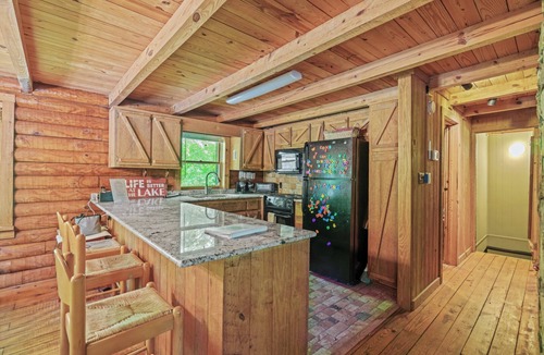 Jasper House | Arrowhead- Perfect lakeside retreat