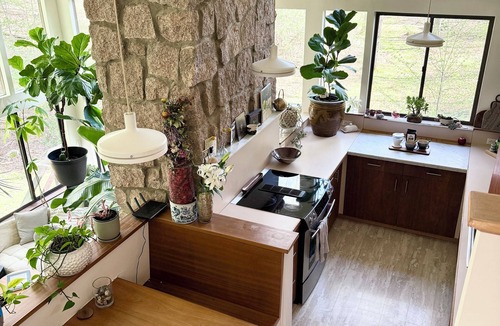 Guilford House | Artistic Modern Forest Retreat minutes from Guilford town center and shores