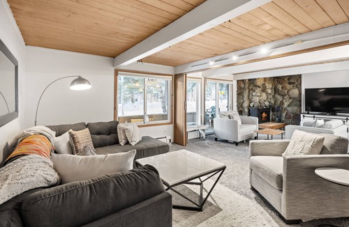 Aspen Condo | Aspen Alps 2 Bedroom, 3 Bath Condo - Steps away from Aspen Mountain