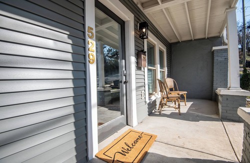 Forest Park Apartment | Avondale Haven: Near it All– WiFi, King Bed & Pets