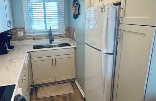 Biltmore Beach Condo | AWESOME SUMMER DEAL:8/29-9/5=1250 Total!5star/Beachfront/FREE Beach Chairs