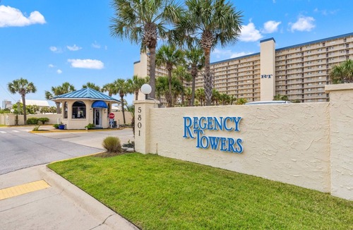 Biltmore Beach Condo | AWESOME SUMMER DEAL:8/29-9/5=1250 Total!5star/Beachfront/FREE Beach Chairs