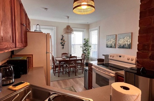West New Haven Apartment | B2-2 Gorgeous-Shiny 4 BR-2 BATH-All Rooms with AC