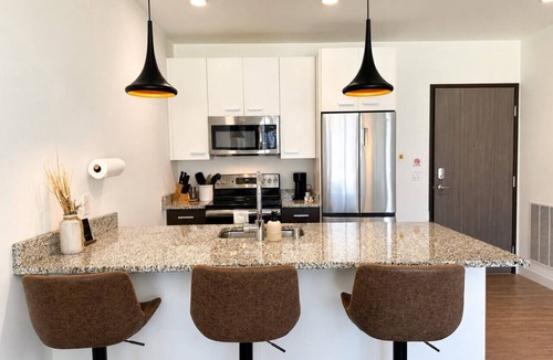 Bay View Apartment | Bay View Designer 1BR · Best Location with Balcony, Gym, and Terrace · Sleeps 4